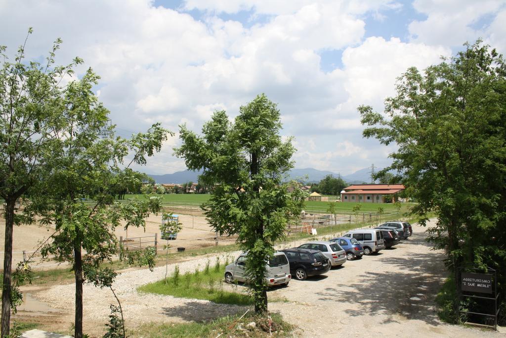 Agriturismo I Due Merli Hotel Zanica Buitenkant foto